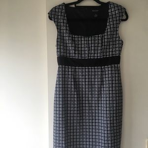 White House Black Market circle ⭕️pattern dress 4